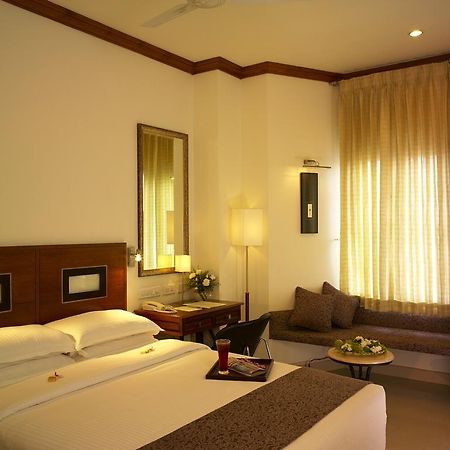 Nani Hotel Kollam Exterior foto