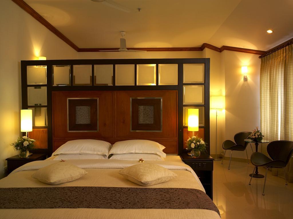 Nani Hotel Kollam Exterior foto